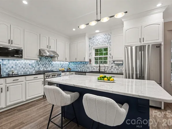 6202 Greengate Ln, Waxhaw, NC 28173