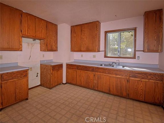 5th image of 14190 Woodland Dr