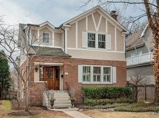 916 Ash St, Winnetka, IL 60093