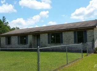 7450 Leonard Barnes Rd, Holt, FL 32564