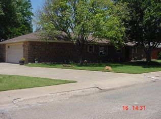 201 Douglas St, Hereford, TX 79045