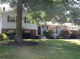 3325 Glenbrook Dr, Barberton, OH 44203