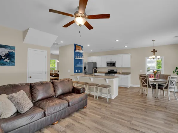 114 Ashley Hall Rd, Columbia, SC 29229