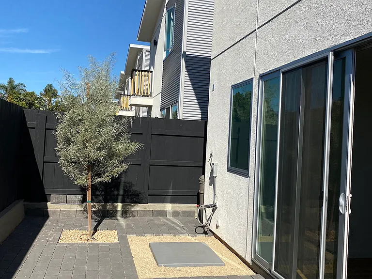 1166 Holly Ave #1 — Photo 4