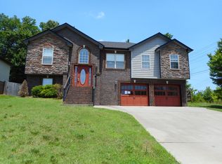 3300 Timberdale Dr, Clarksville, TN 37042