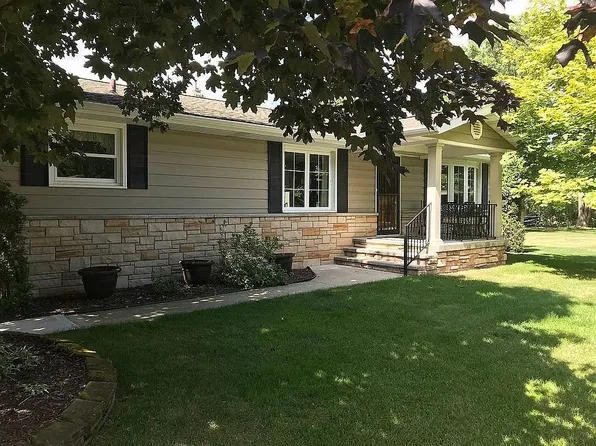 326 Wilshire Blvd N, Stevens Point, WI 54481