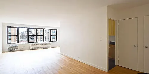 Rented by Manhattan Realty Group