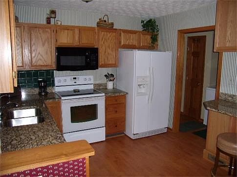 4th image of 2597 Allister Cir