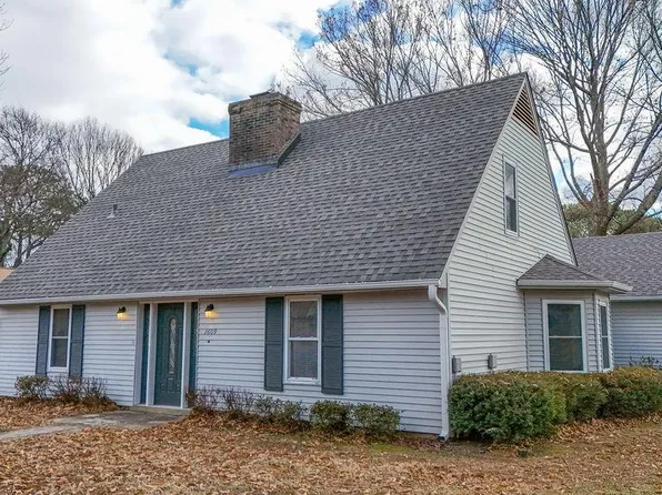 1609 Hillcrest Dr, Jonesboro, AR 72401