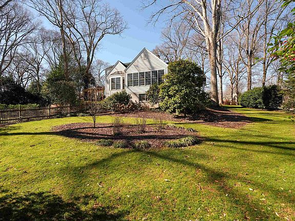 3rd image of 117 Rock Creek Dr