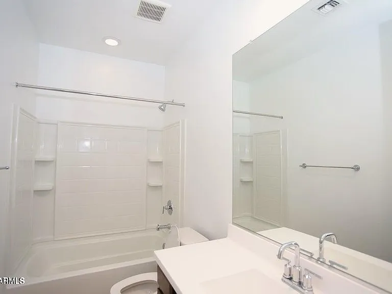 9231 W Montecito Ave — Photo 16