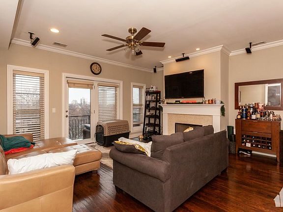 2nd image of 409 W North Ave #5F