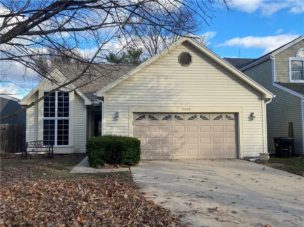 2405 Woodlawn Dr, Charleston, IL 61920