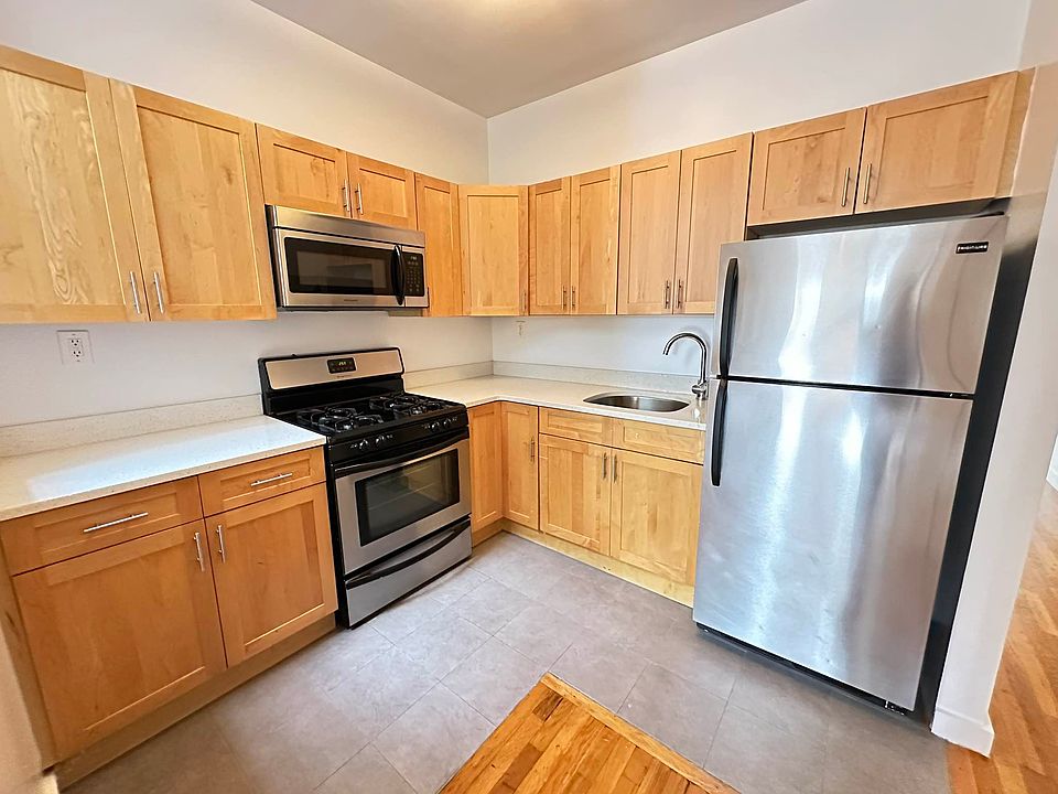 1st image of 4300 Broadway APT 1F