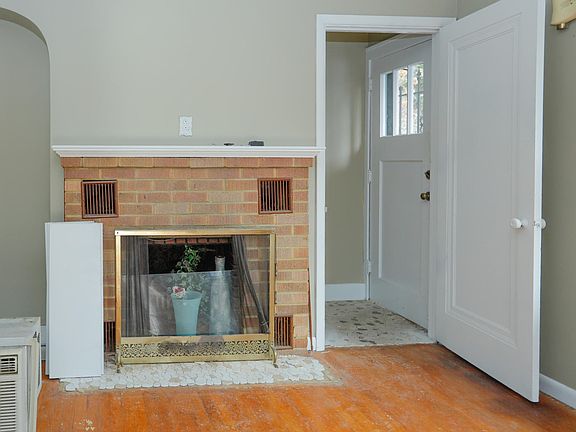 4005 Nazareth Rd-105