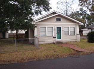 400 Saint Charles St, Norco, LA 70079