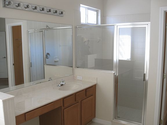 4th image of 648 Bridgeway Blvd