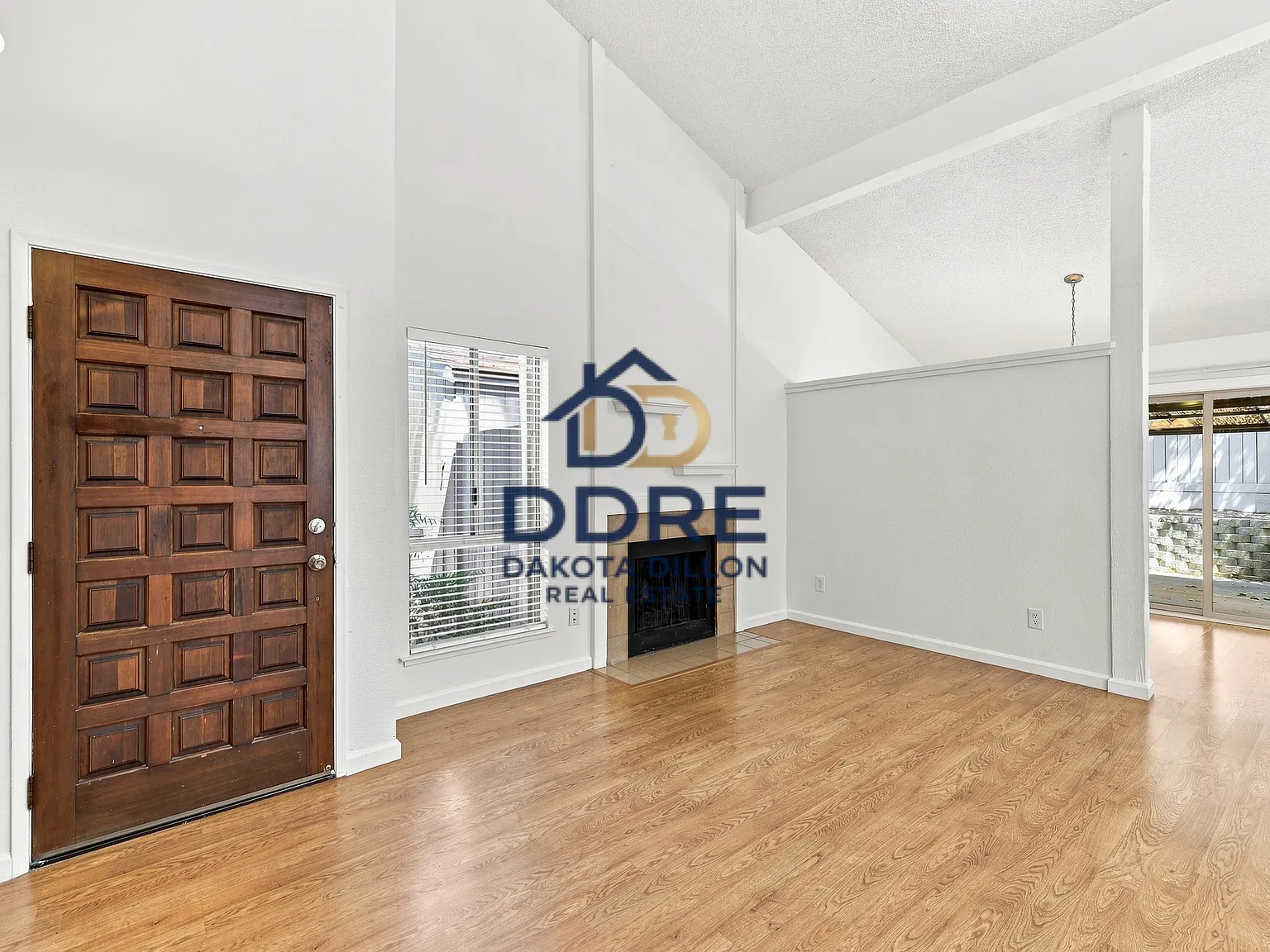 3 bed, 1393 sqft, $2,495 — Photo 3