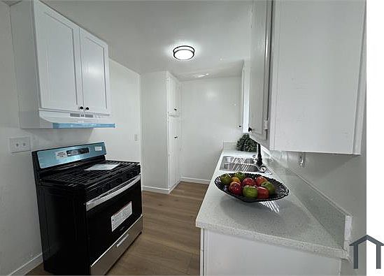 5th image of 1380 Exposition Blvd APT 1