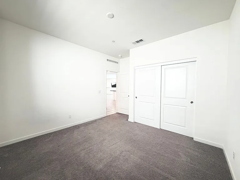 11596 S Crescent St — Photo 15