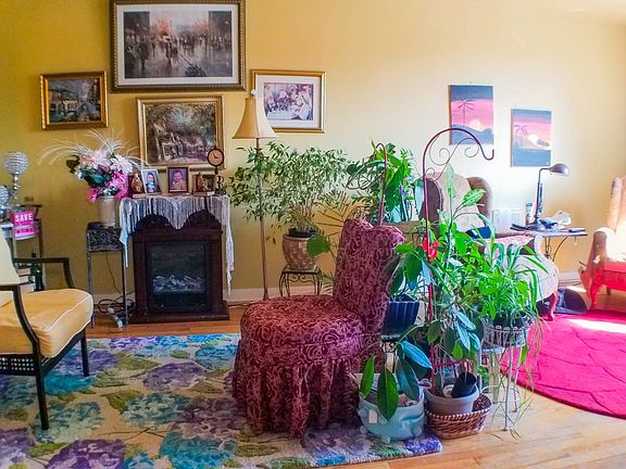 4th image of 530 Riverdale Ave APT 6C