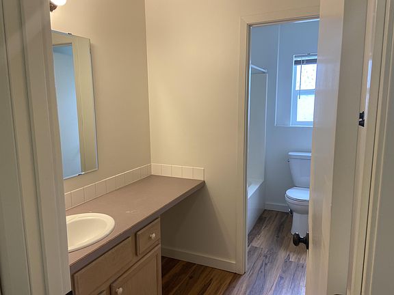 4th image of 209 Show Pl APT B