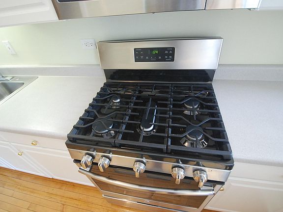 4th image of 1249 W Granville Ave APT 3W