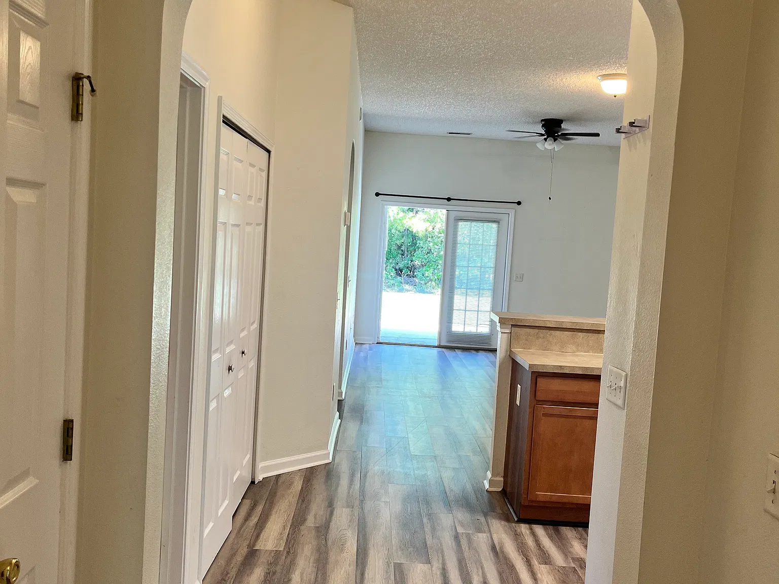 3 bed, 1393 sqft, $1,850 — Photo 3