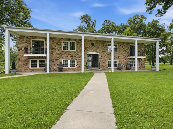 1360 N 1300 East Rd, Heyworth, IL 61745