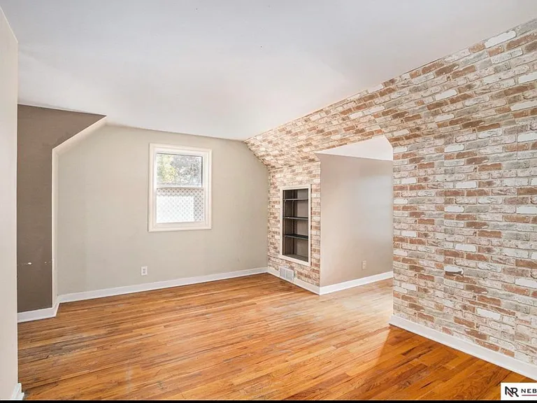 4520 Lafayette Ave #1 — Photo 2
