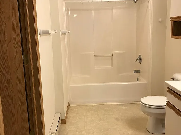 1051 Imperial Cir — Photo 8