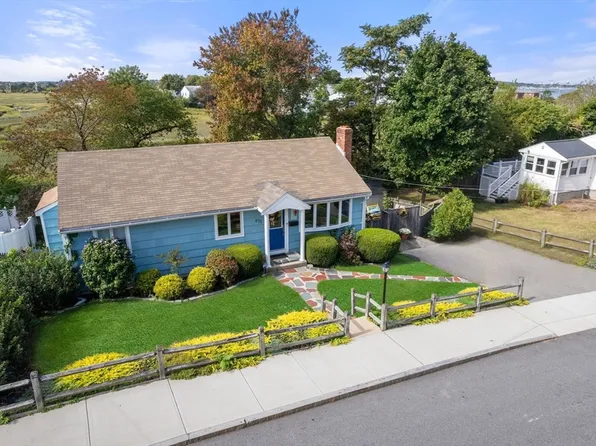 831 E Squantum St, Quincy, MA 02171
