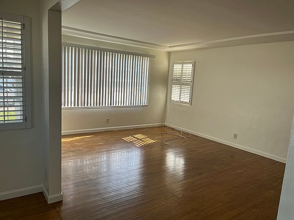 5th image of 2931 Alder St