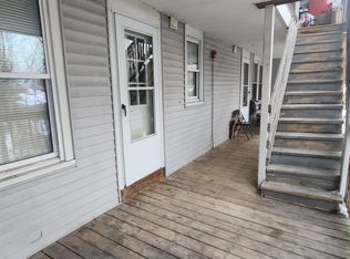 22 Artisan St APT 2R, Chicopee, MA 01013