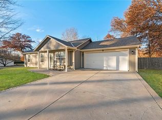 10 E 165th St, Belton, MO 64012