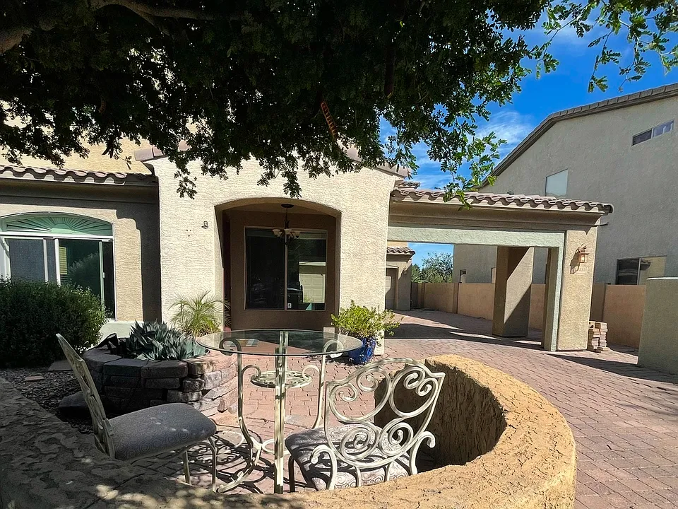 15233 S Via Lago Del Encanto