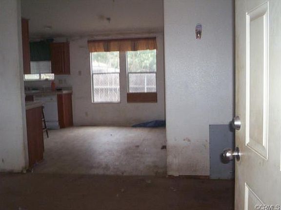 4th image of 2066 Mesa St