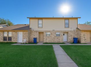 Stylish 2-Bedroom Townhome with Private Patios & Modern Finishes in Burleson, TX, Burleson, TX 76028