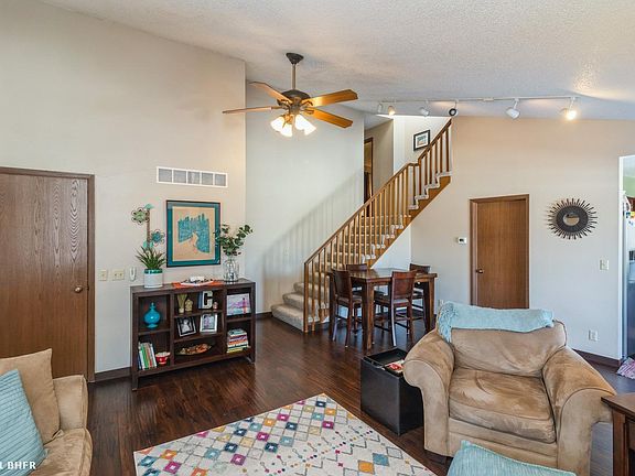 2nd image of 2452 Glenwood Dr #23