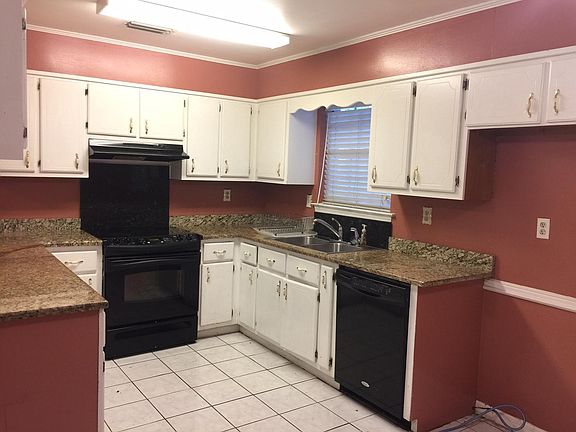 Kitchen with Granite Counter tops