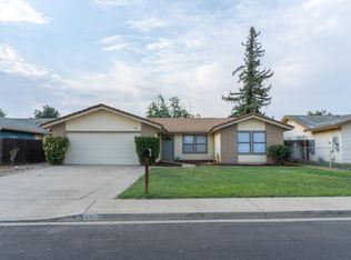 1720 E Seeger Ct, Visalia, CA 93292