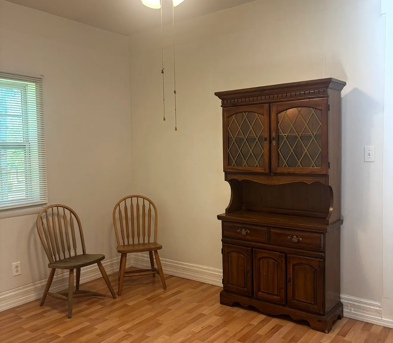 1 bed, 700 sqft, $1,000 — Photo 3