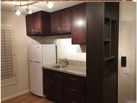 4th image of 65 Friars Ln