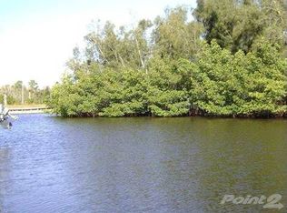 1401 Circle Dr, Ruskin, FL 33570