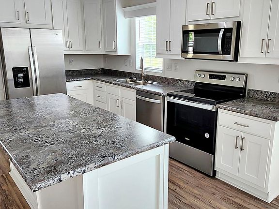3rd image of 3700 Palm Valley Cir #J7oyvm