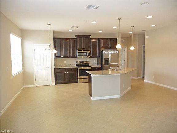 2nd image of 8540 Oakshade Cir #4