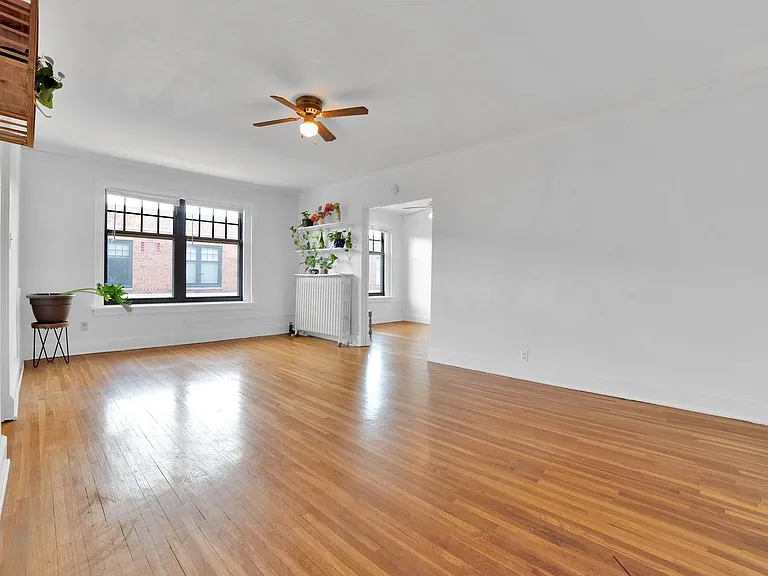 610 Summit Avenue — Photo 14