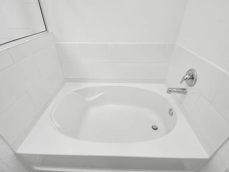 1325 Grass Bend Dr — Photo 32