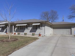 2608 S Arcadia Rd, Sioux Falls, SD 57105