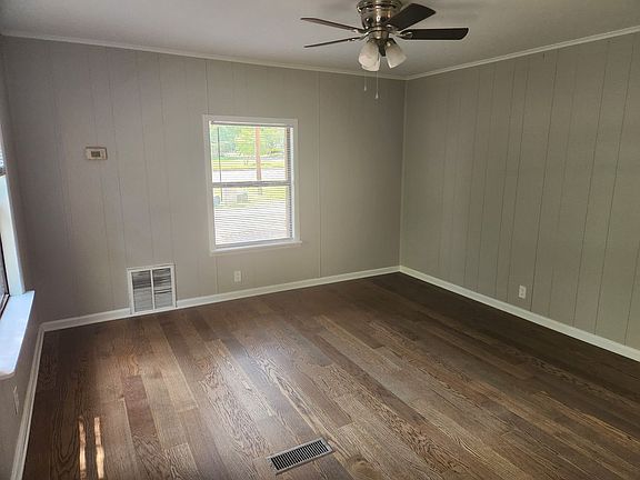 2nd image of 1403 Donahue Ferry Rd APT C